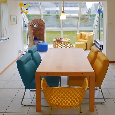 Comfortable For 6 People, *